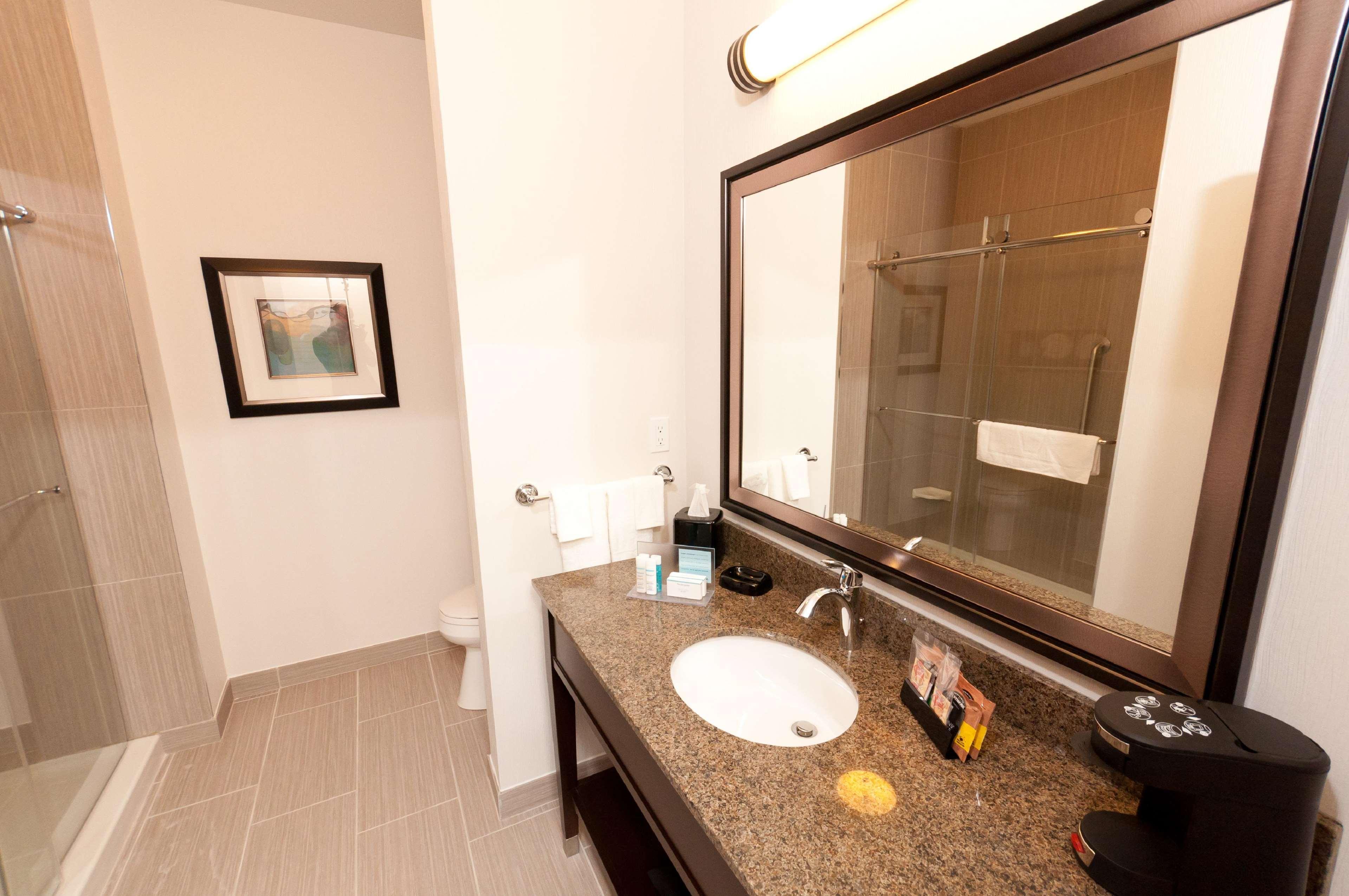Hampton Inn & Suites East Gate Regina Exteriér fotografie
