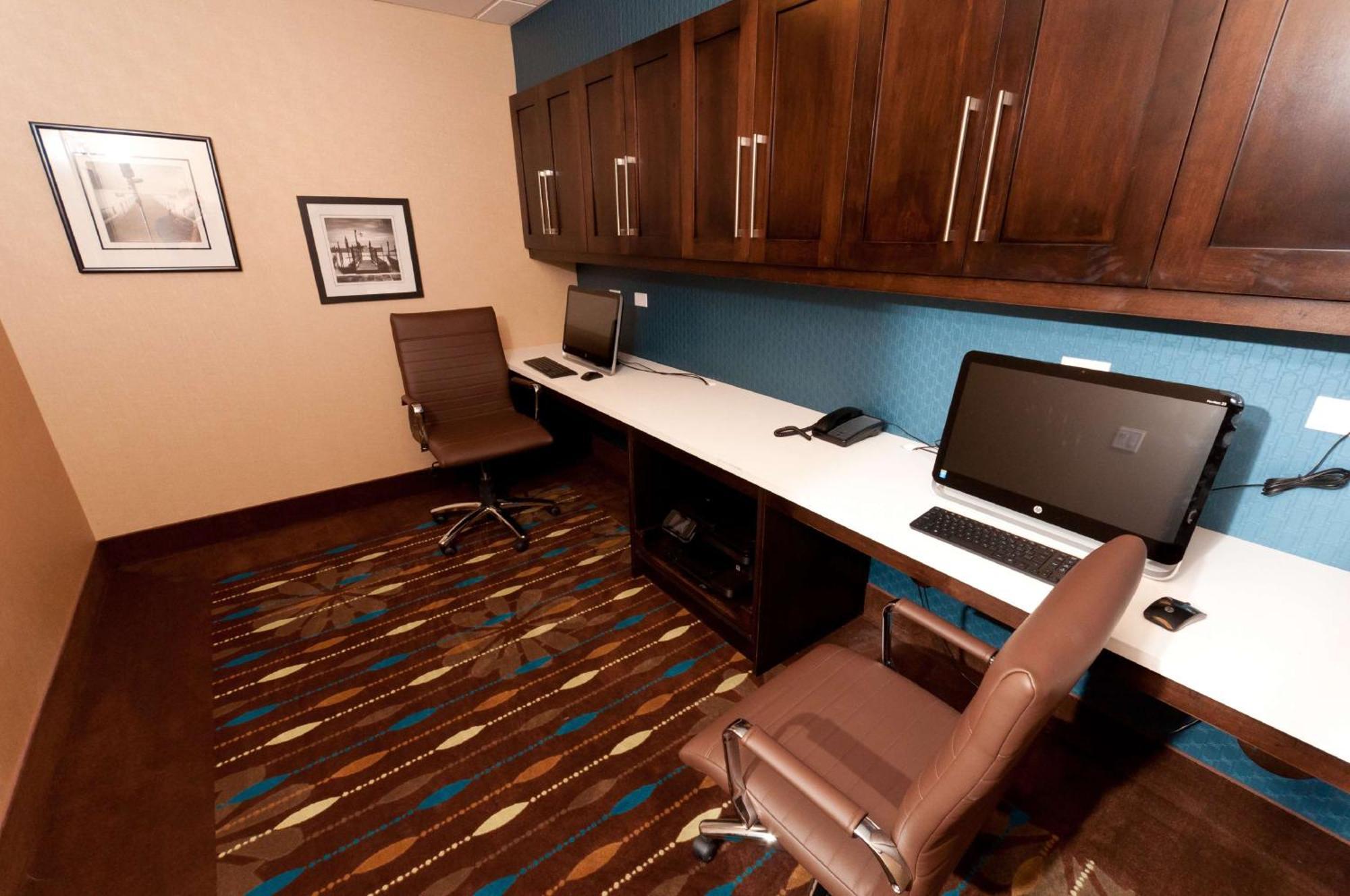 Hampton Inn & Suites East Gate Regina Exteriér fotografie